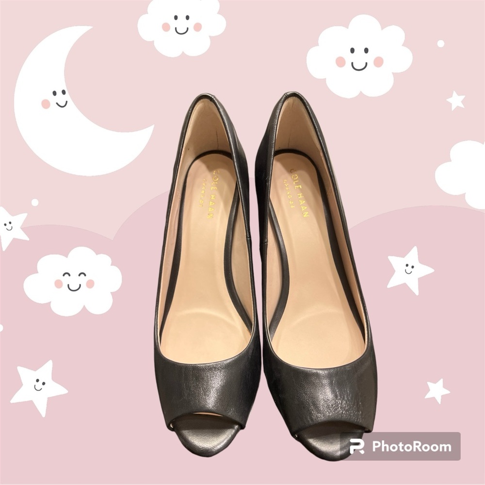 COLE HAAN. Peep toe wedge. Size 5.5. Black